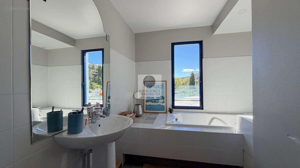 Maison d'architecte avec superbe vue - photo 18