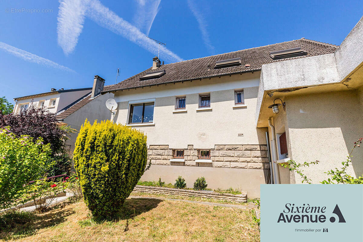 Maison à CHILLY-MAZARIN