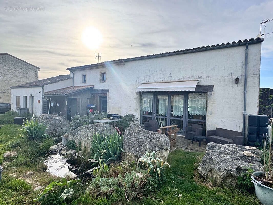 Maison à SAINT-LOUP