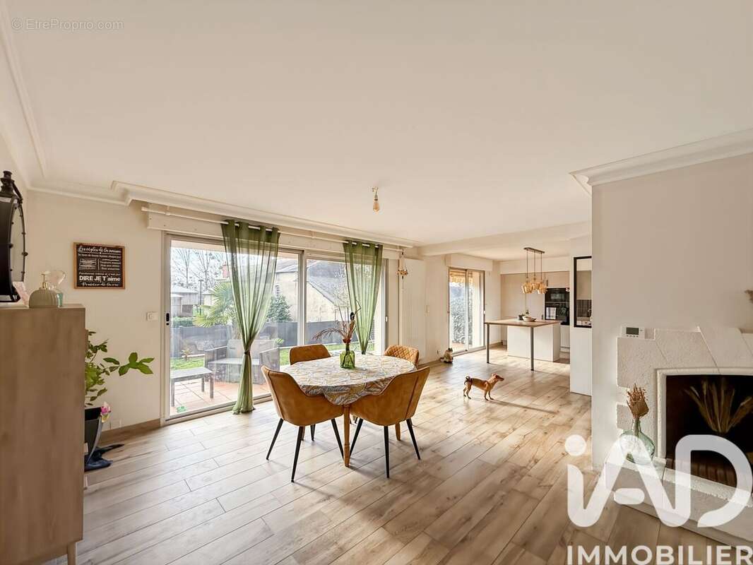 Maison 126 m² à Saint-Jacques-De-La-Lande  - photo 2