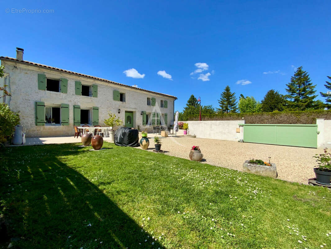 Maison Charentaise de Grande qualité - photo 16