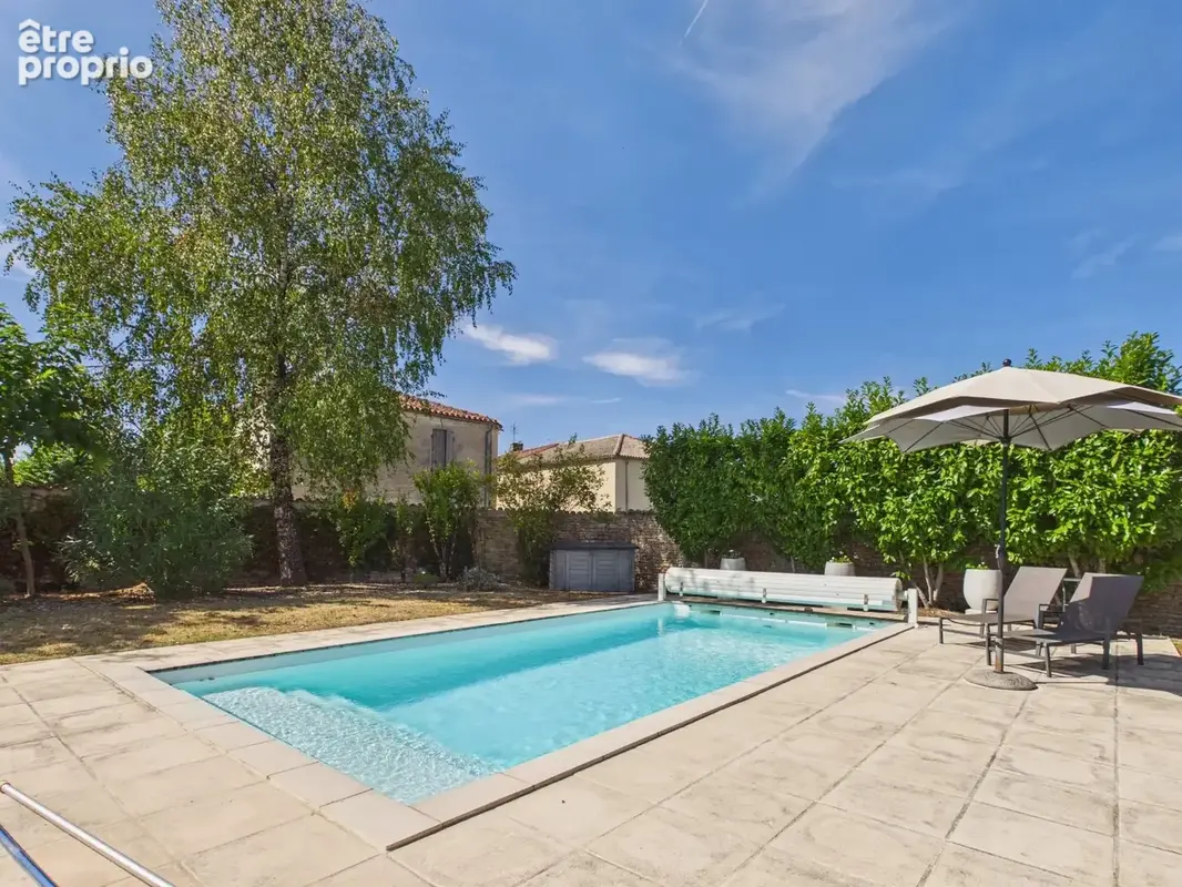 Spacieuse maison de village avec piscine et jardin intérieur - photo 17