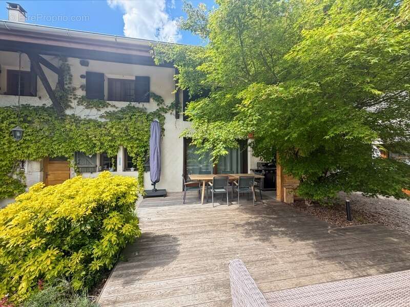 Maison à PREVESSIN-MOENS