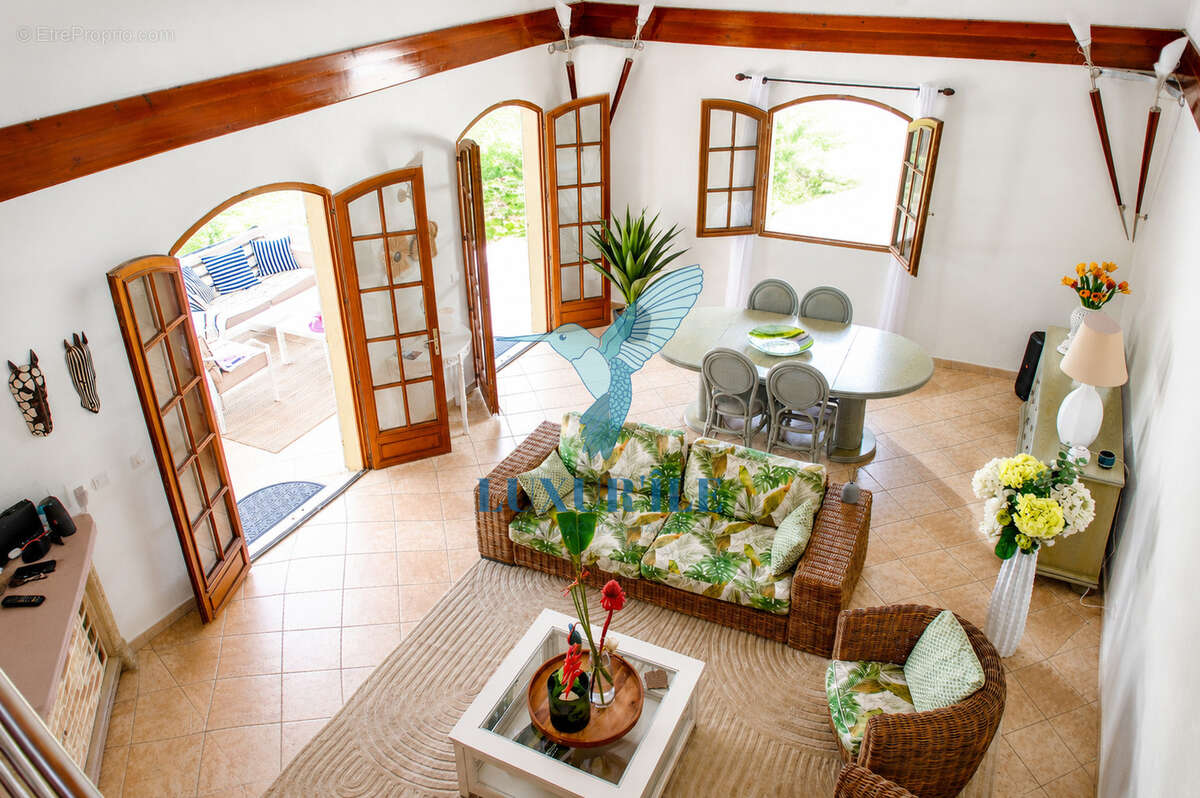 Maison à BAIE-MAHAULT