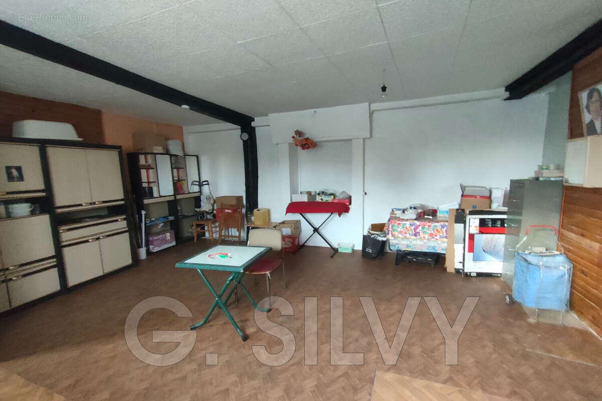 Appartement à CADEROUSSE