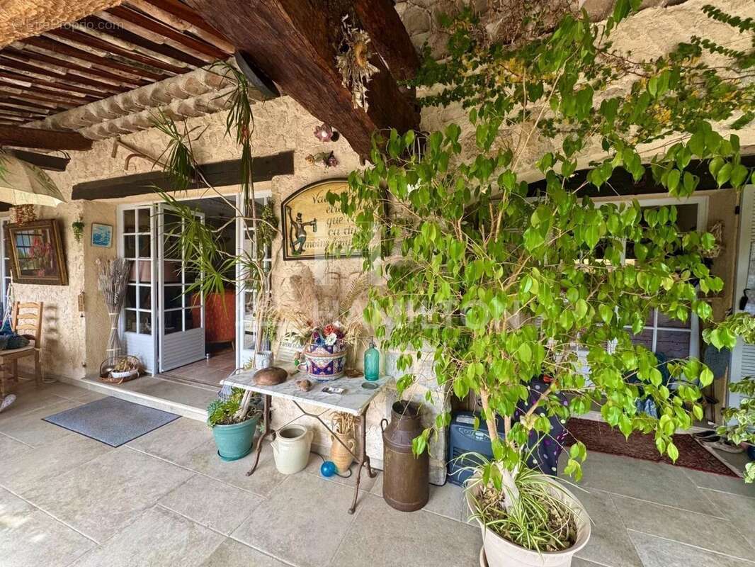 Maison à OPIO
