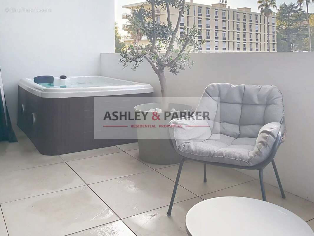 Appartement à VILLENEUVE-LOUBET
