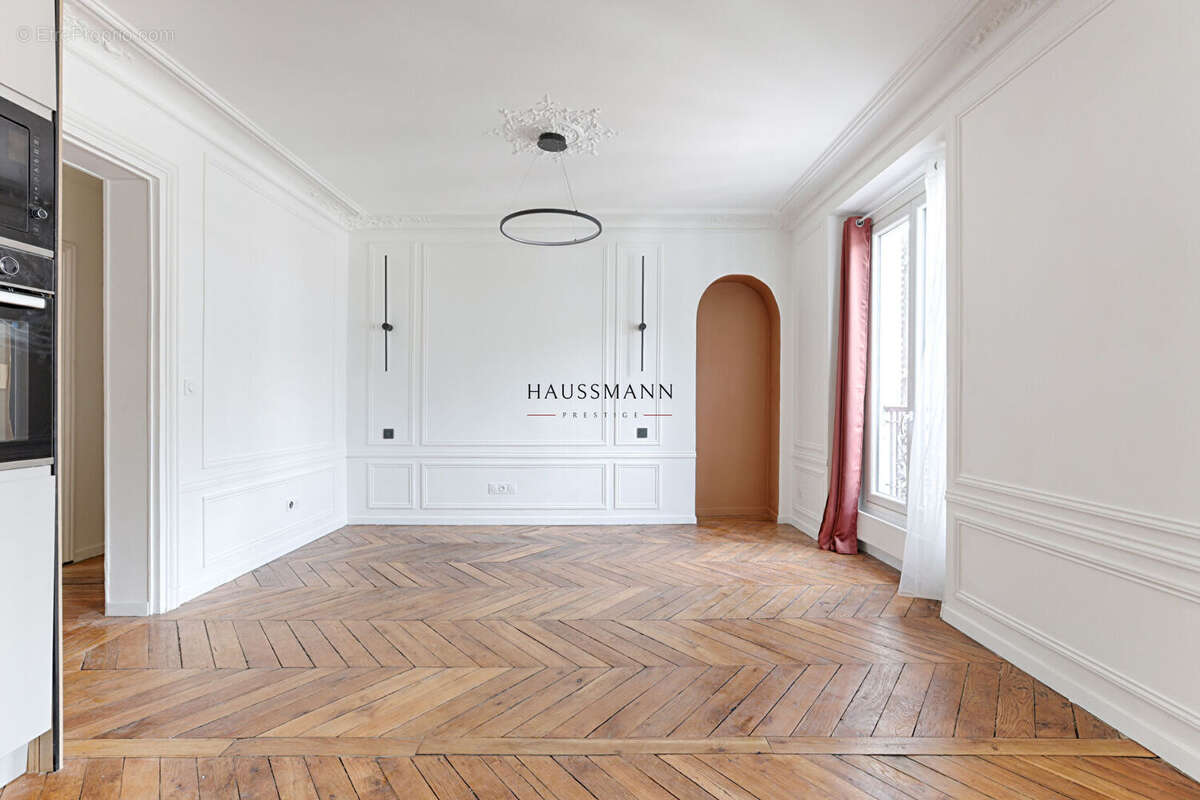 Appartement à PARIS-17E