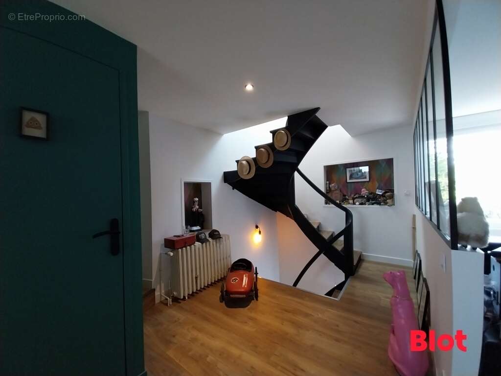 Maison à MINIAC-MORVAN