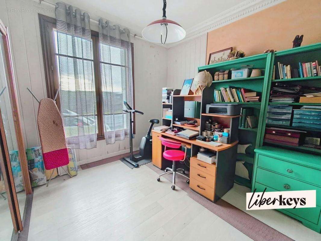 Maison à SAINT-CLEMENT-DES-LEVEES