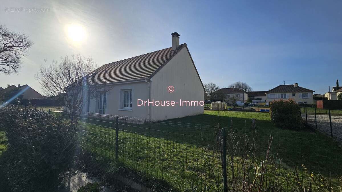 Maison 135 m² à Change  - photo 4