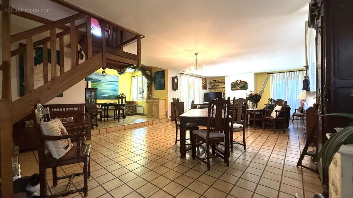 Maison à BOUFFEMONT