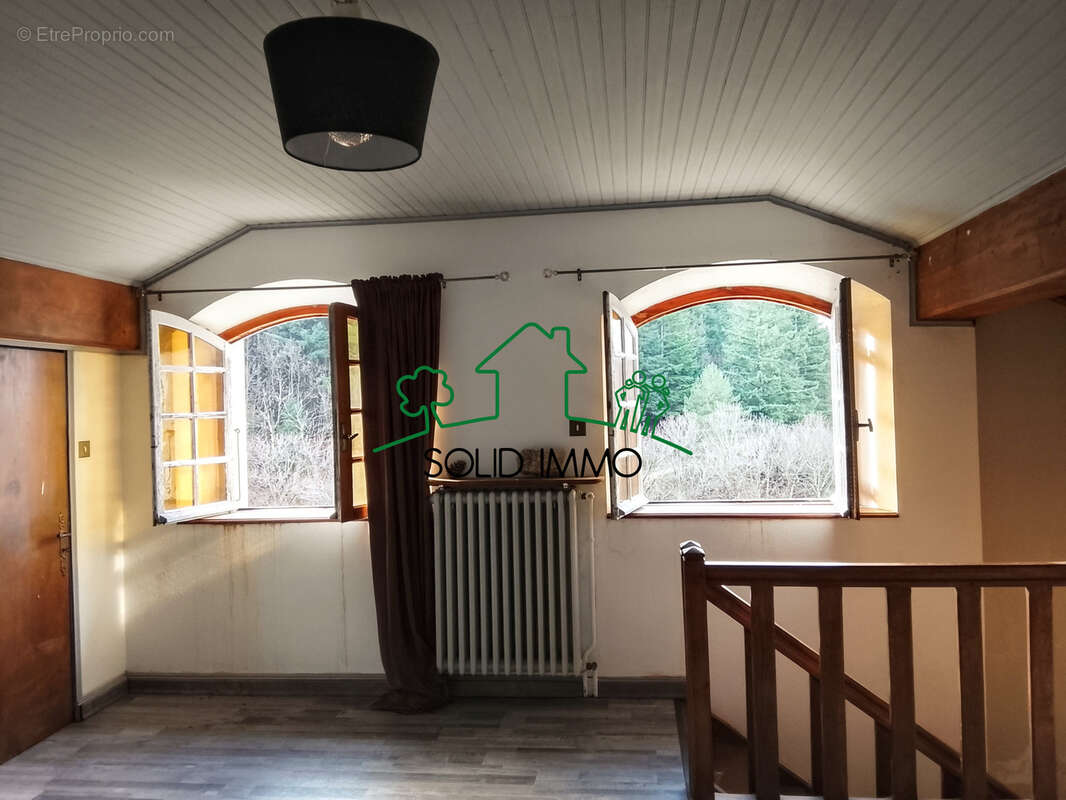Maison à AIZAC