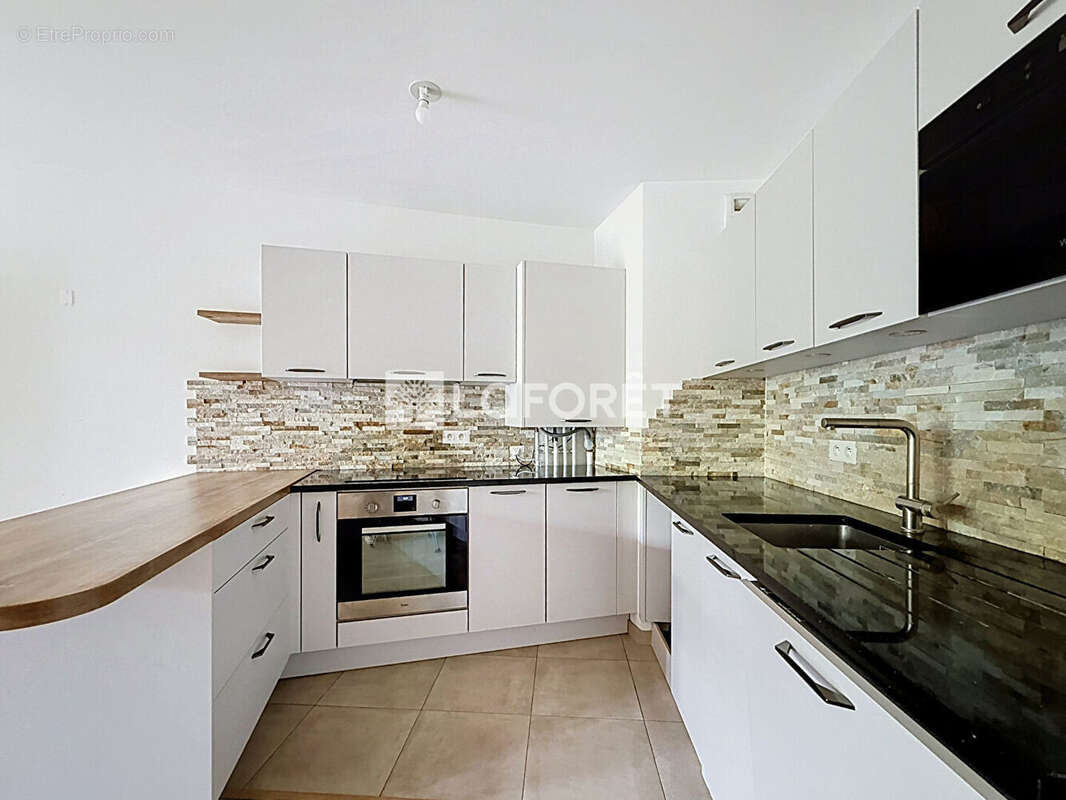 Appartement à LE PLESSIS-ROBINSON