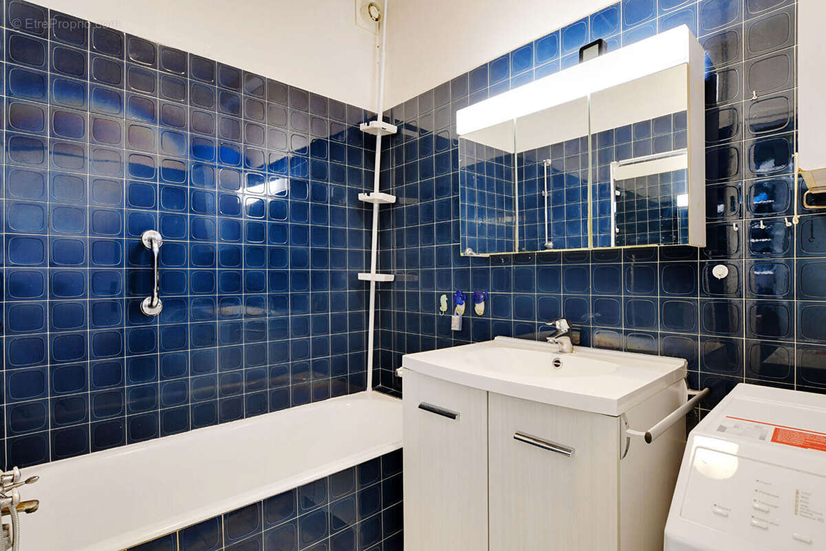 Appartement à PARIS-1E