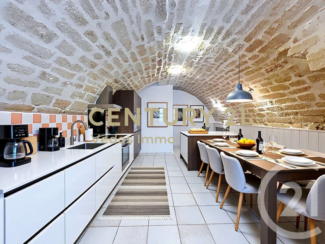 Maison à SAINT-JEAN-DE-VEDAS