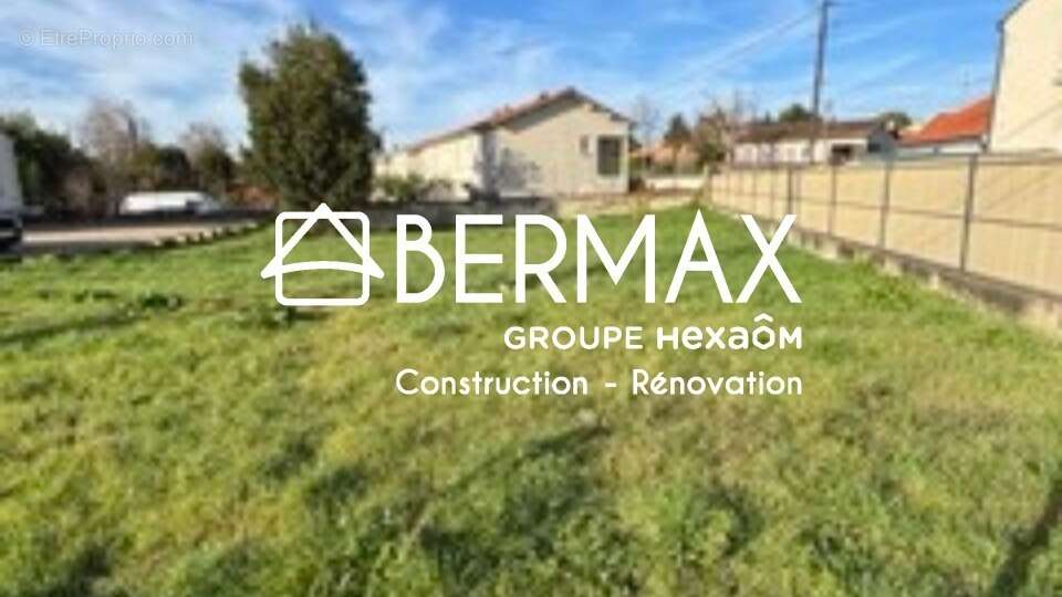 Terrain à L'ISLE-D'ESPAGNAC