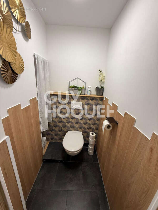 Maison à LONGUEIL-SAINTE-MARIE