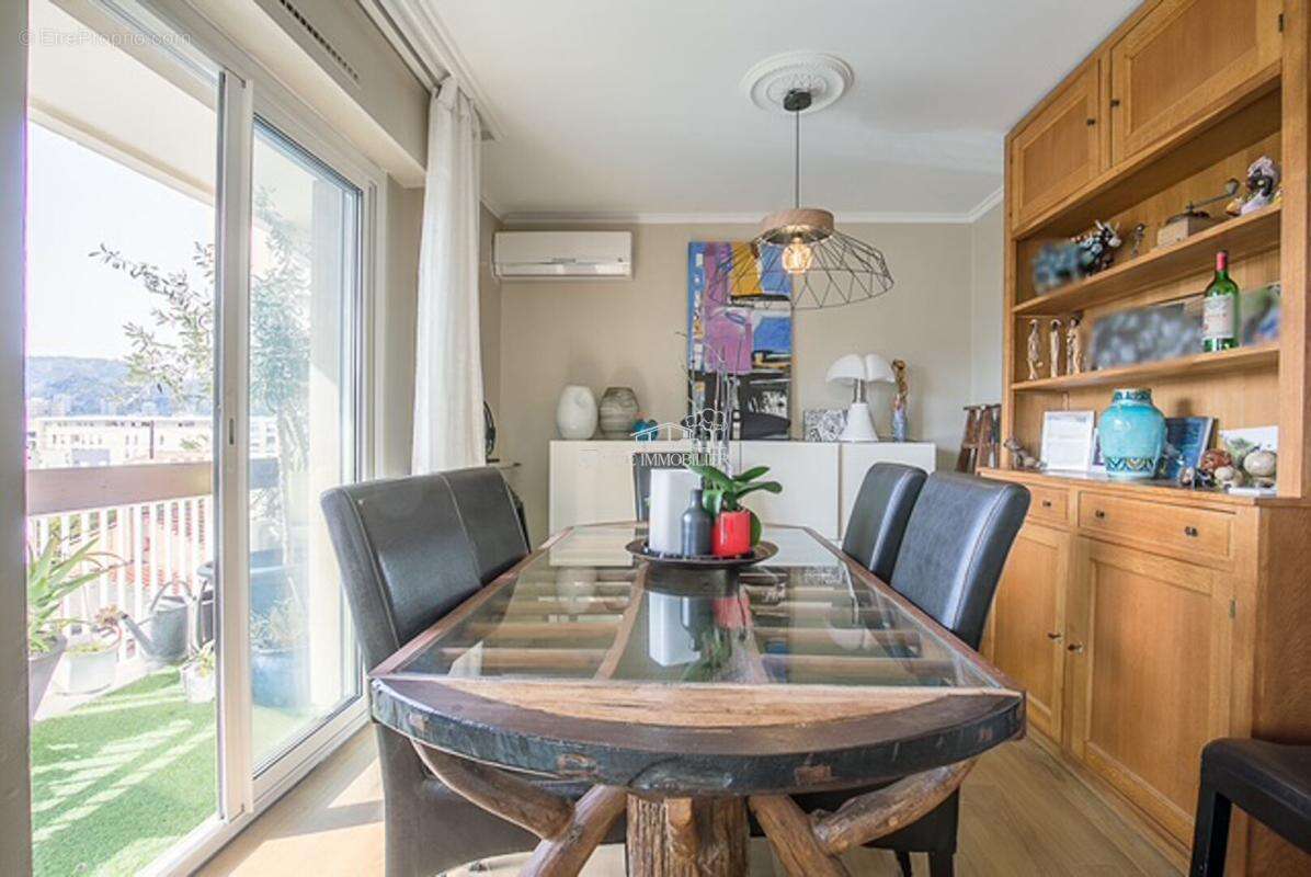 Appartement à MARSEILLE-8E