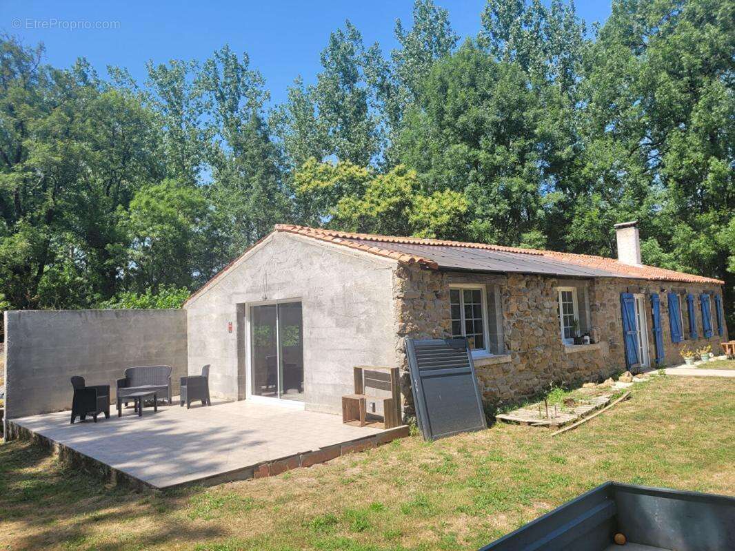 Maison à FONTENAY-LE-COMTE