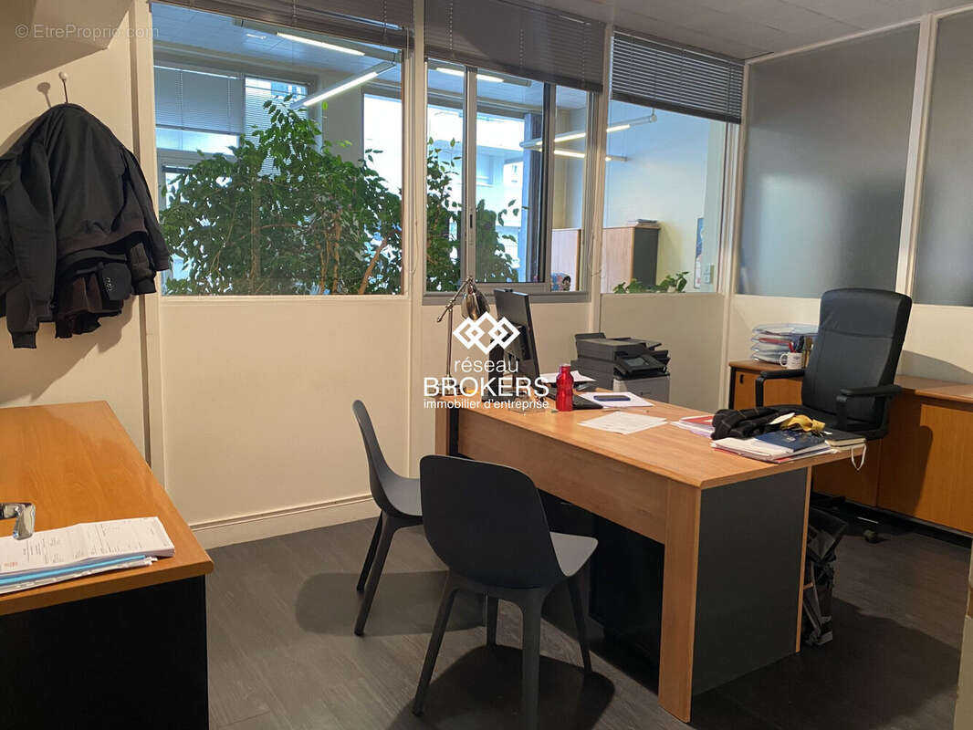 Commerce 117 m² à Grenoble  - photo 3
