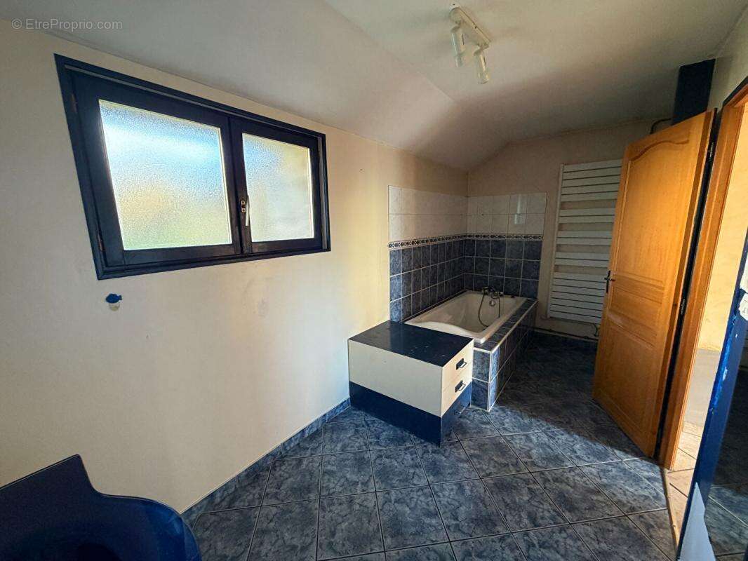 Maison à COULANGES-LES-NEVERS