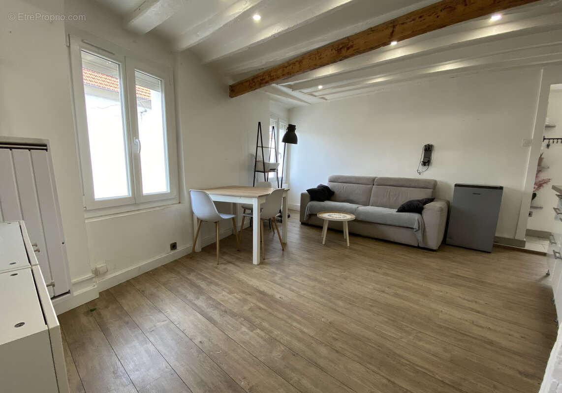 Appartement à LA VILLE-DU-BOIS