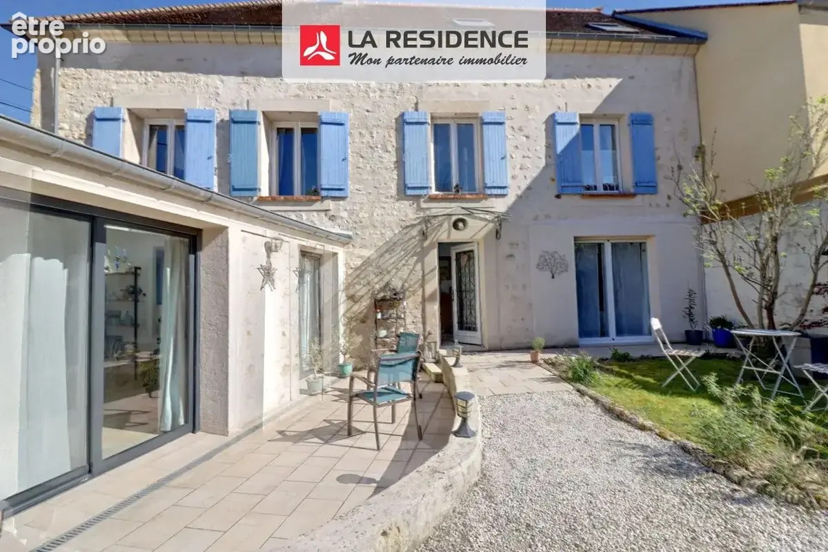 Maison 8 pièces 186 m² à vendre à Maule (78580) - photo 2