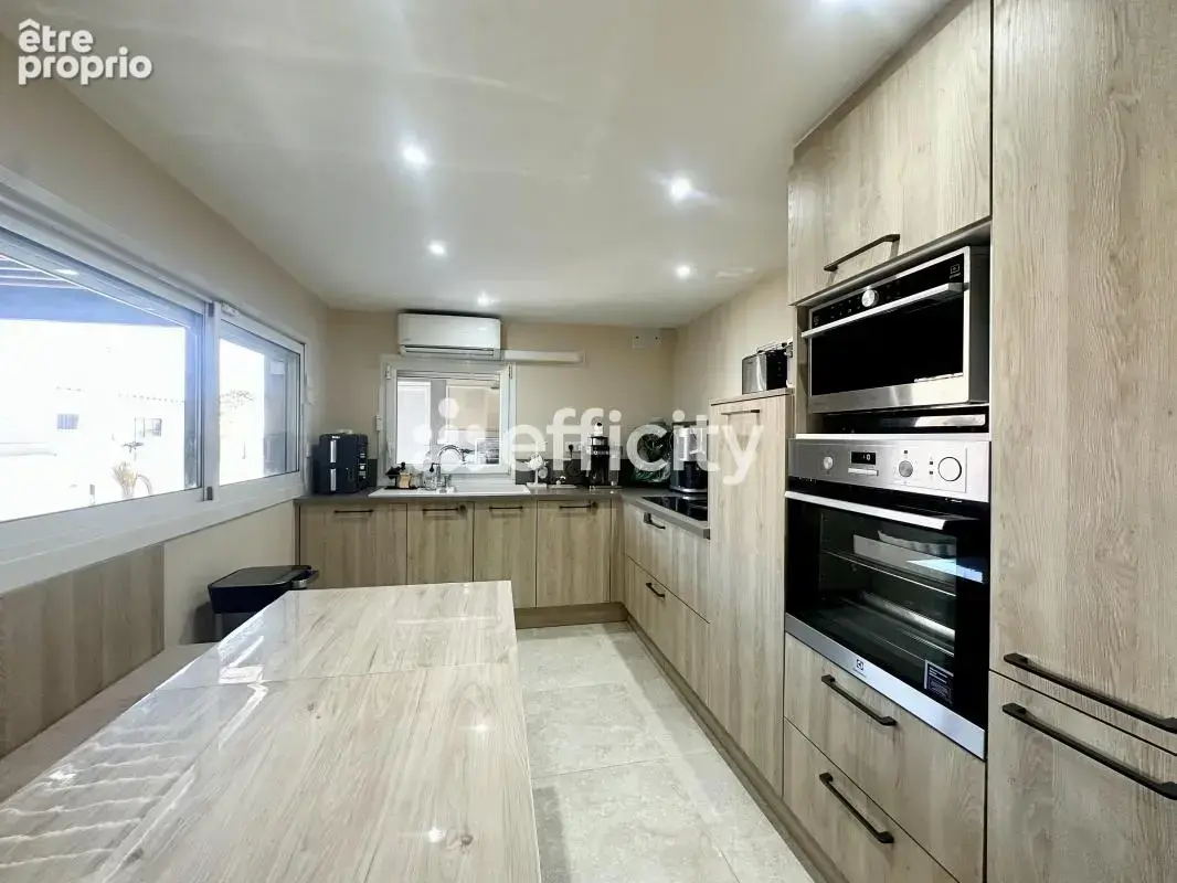 Maison 5 pièces 136 m² à vendre à Berre-L'etang (13130) - photo 10