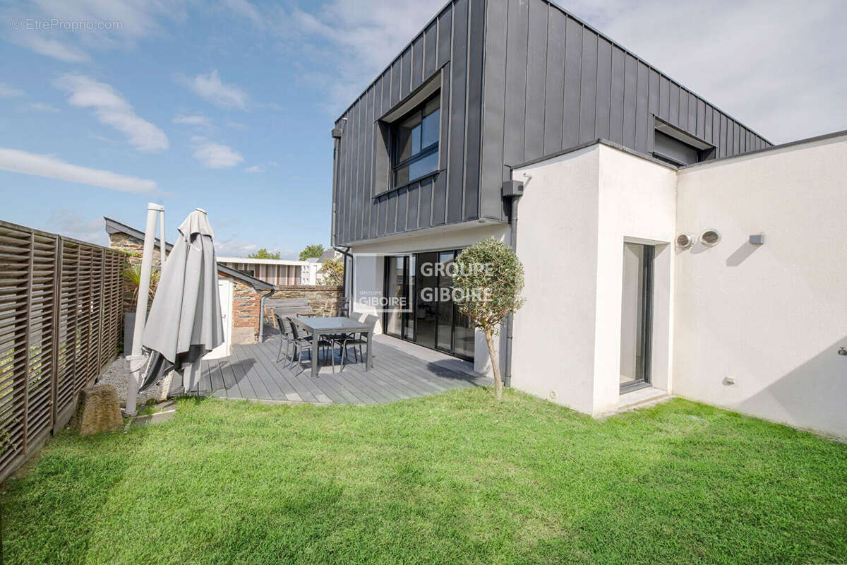 Maison à NOYAL-SUR-VILAINE