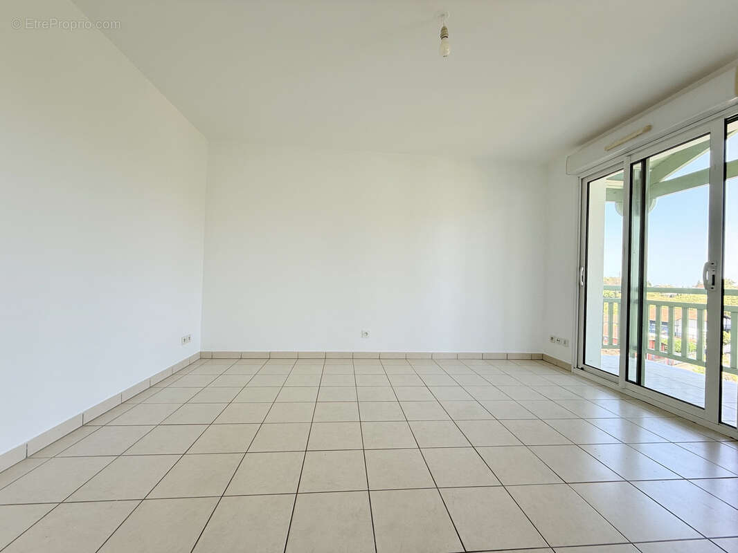 Appartement 2 pieces avec balcon et parking - photo 5
