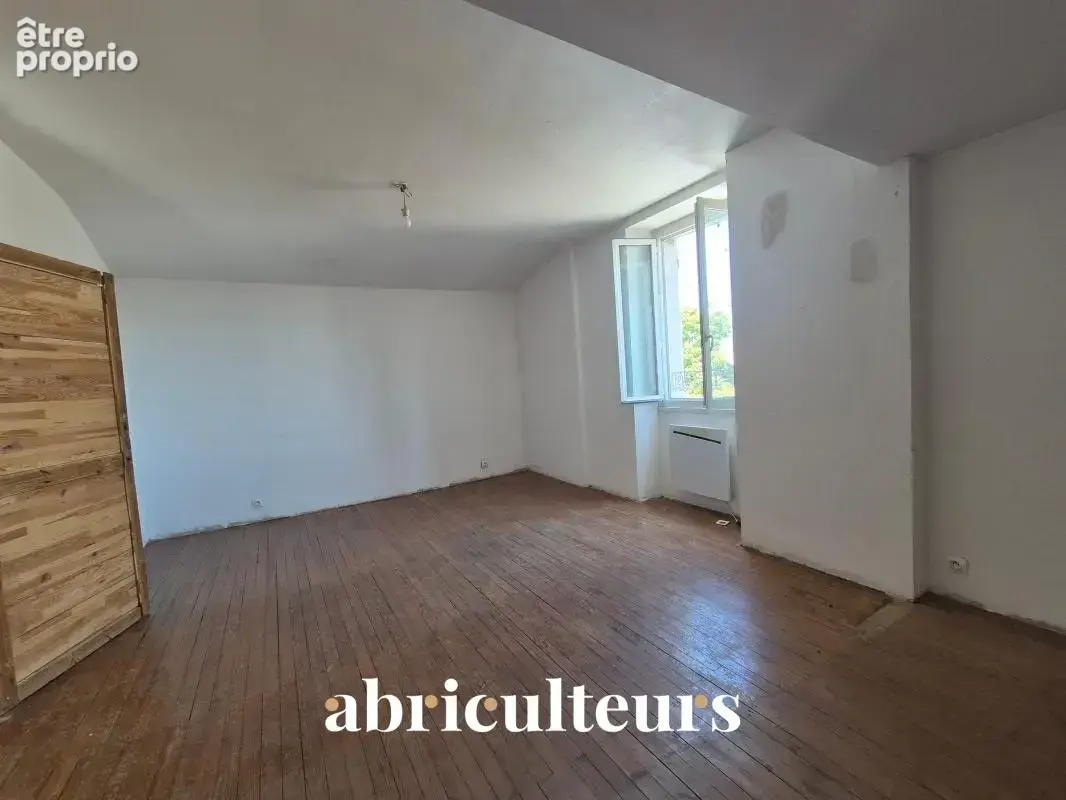 Maison à rénover - 7 pièces - 160 m² - Jarnac centre-ville - photo 2