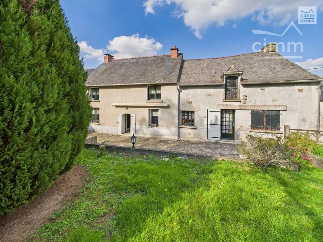 Maison à BOURG-DES-COMPTES