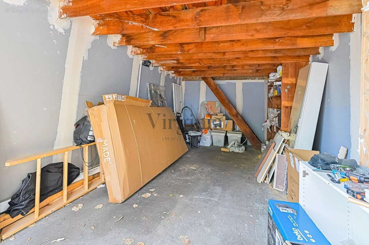 Maison de ville en duplex - Garage - 2 chambres - À deux pas du métro et du marché - photo 13