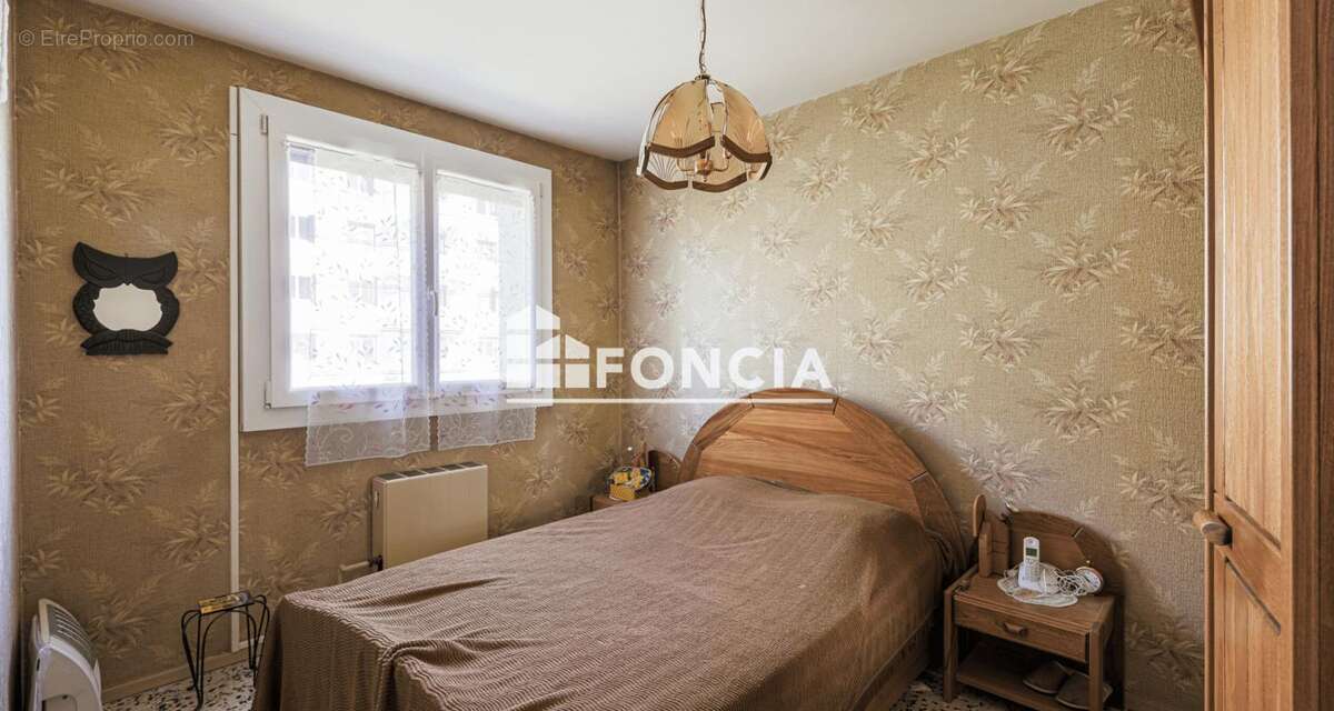 Appartement à SAINT-MARTIN-D'HERES