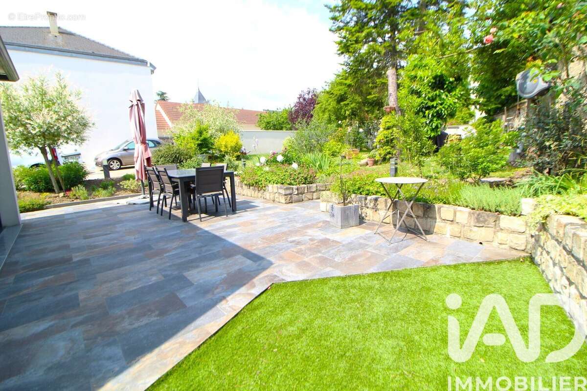 Photo 2 - Maison à BALLAINVILLIERS