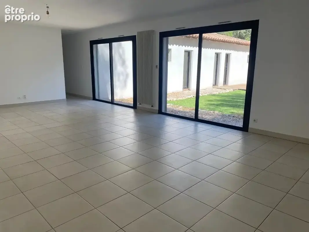 ASSAS  Élégante villa de plain-pied avec piscine dans un environnement privilégié - photo 9