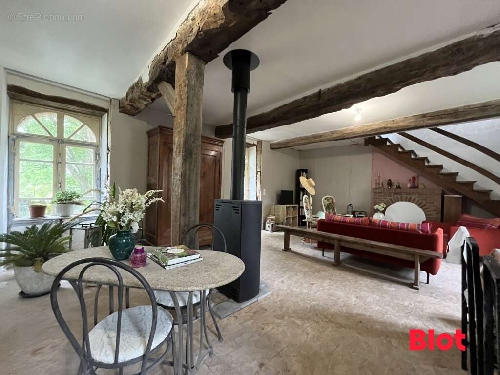 Maison à ERCE-EN-LAMEE
