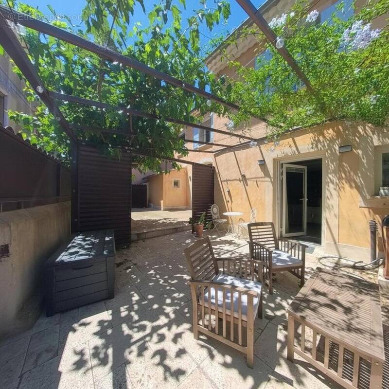 Photo 1 - Maison à SAINT-SATURNIN-LES-AVIGNON