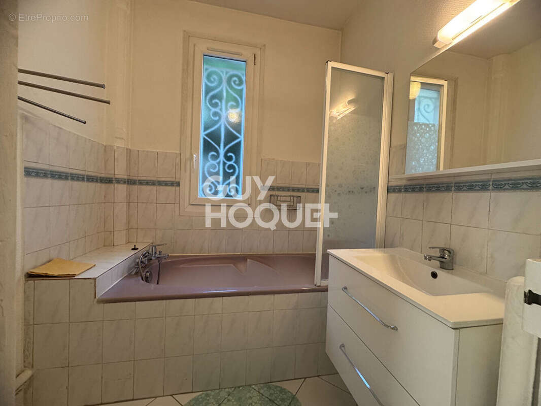 Appartement à COLOMBES