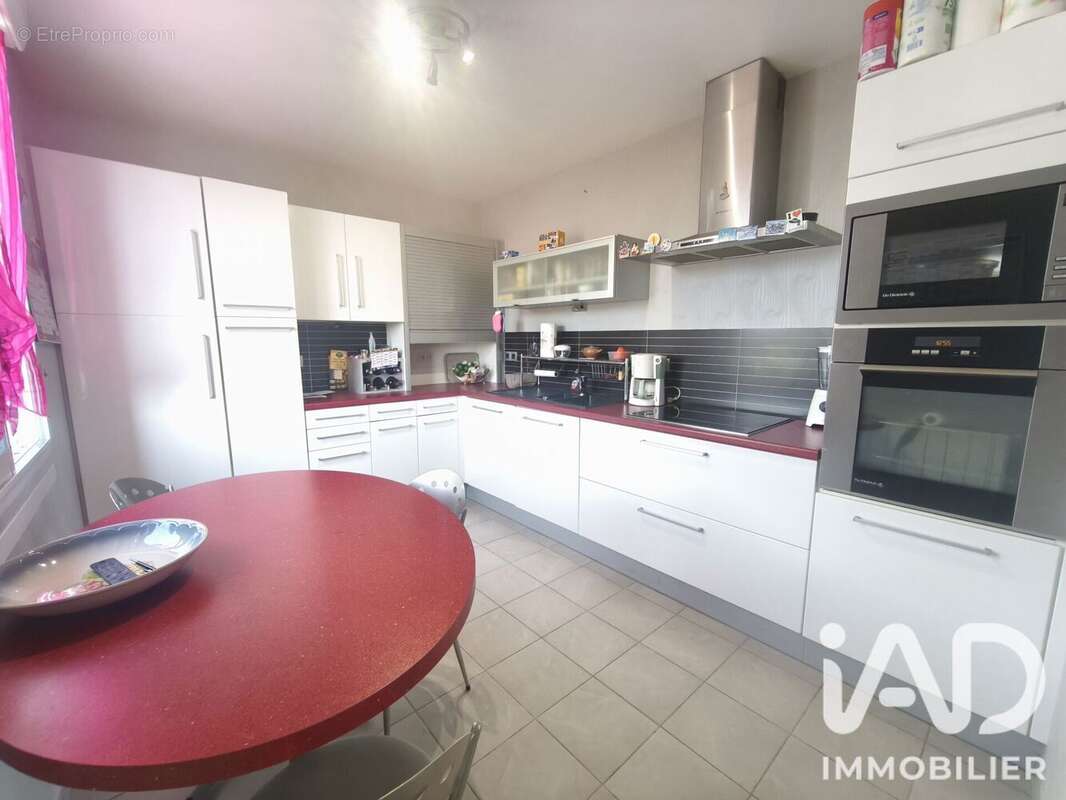 Maison 124 m² à Saint-Berthevin  - photo 6