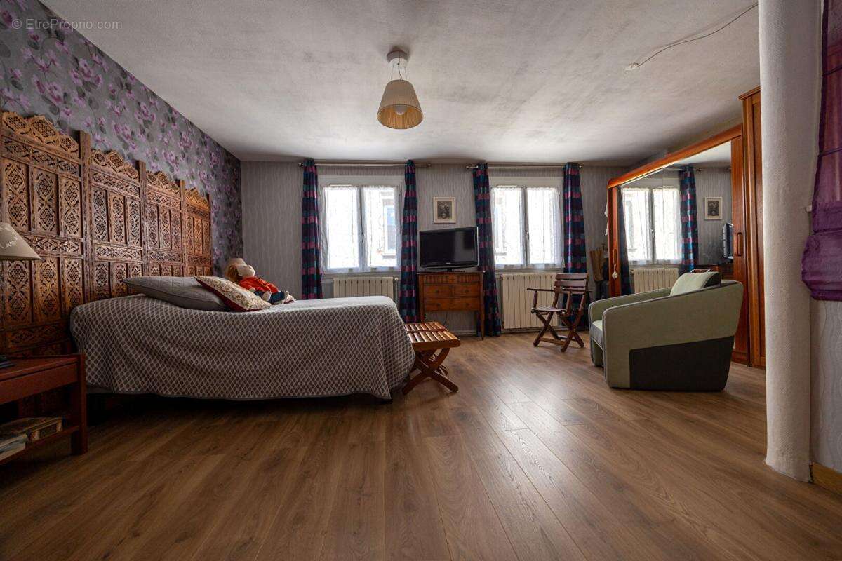 Maison à VIOLAY