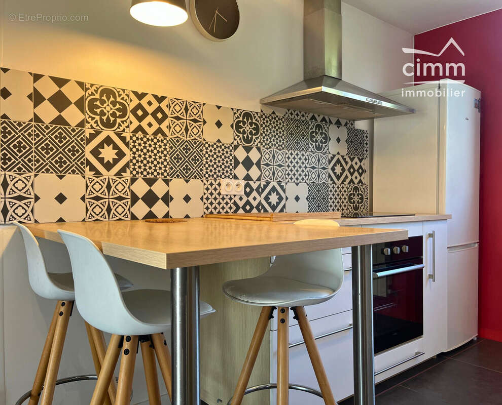 Appartement 63 m² à Fontaine  - photo 3
