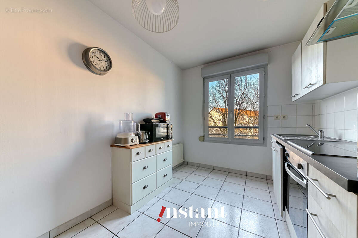 Appartement à LYON-9E