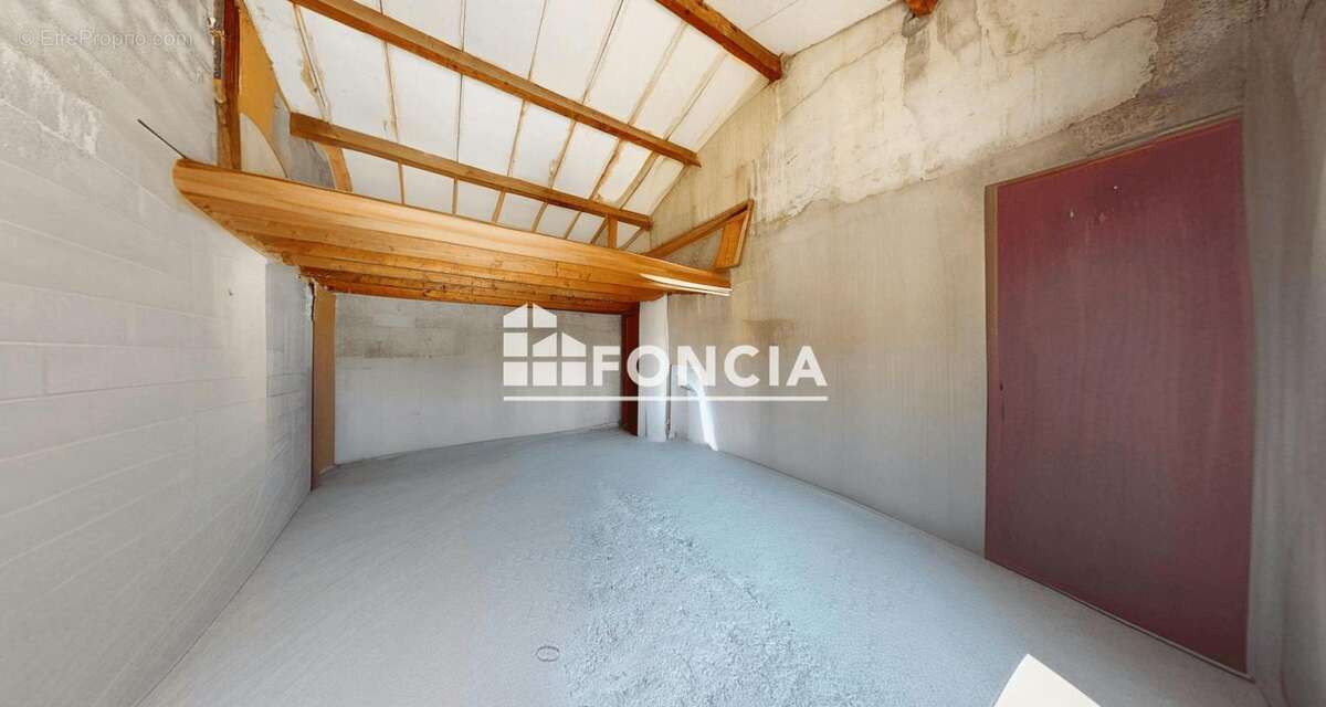 Maison 4 faces sur 900 m² de terrain arboré – Un bien rare entre plage et village - photo 10