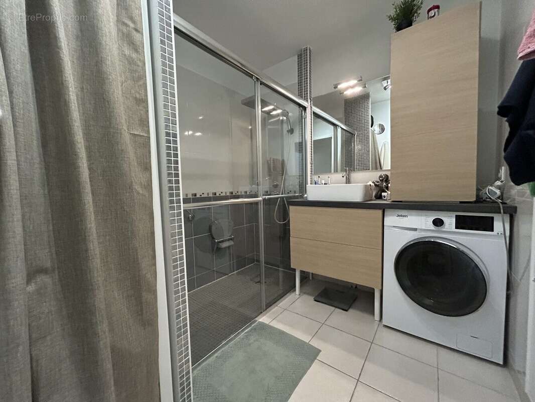 Appartement à LUNEL