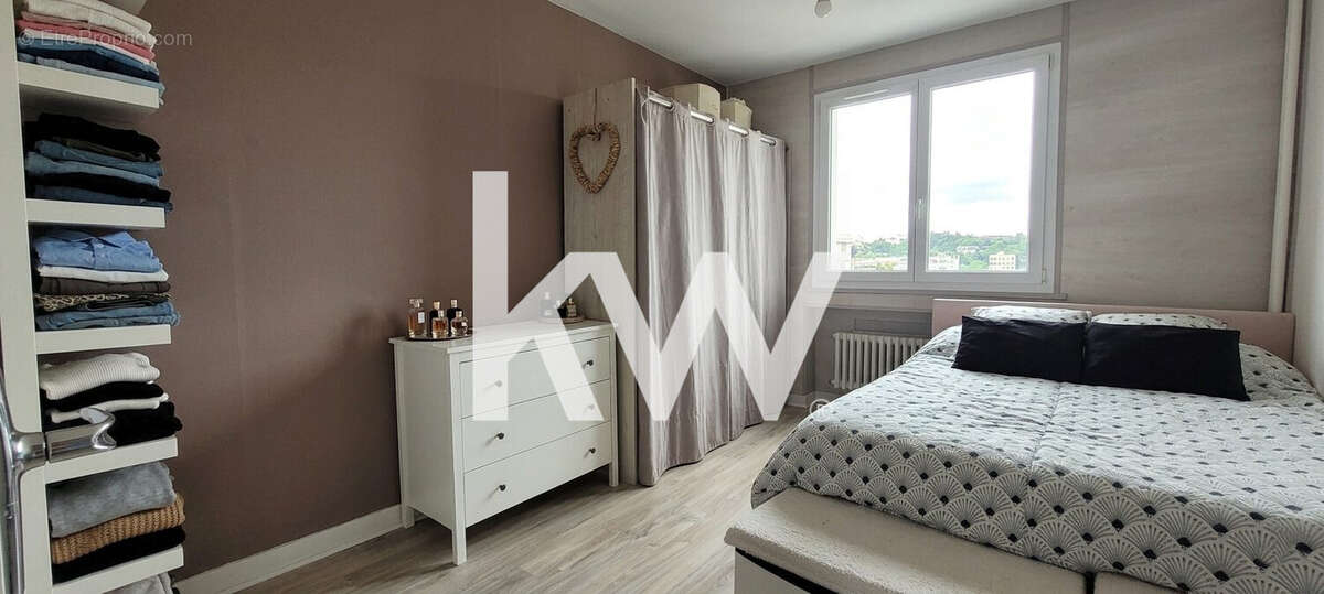 Appartement à SAINT-ETIENNE