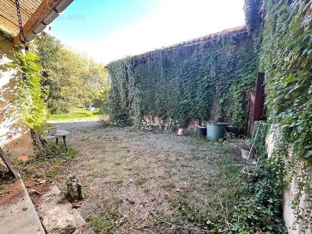 Maison à LIAS-D&#039;ARMAGNAC