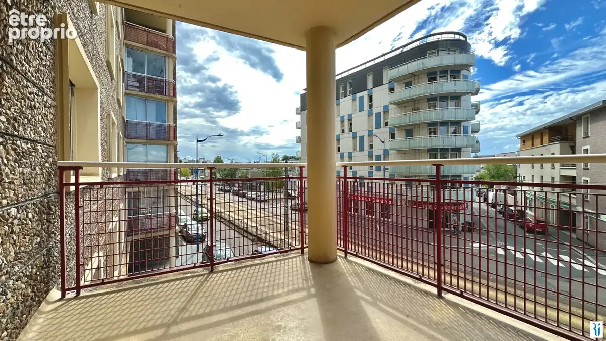 Appartement 4 pièces avec 2 balcons et caves -  SOTTEVILLE-LÈS-ROUEN - photo 4