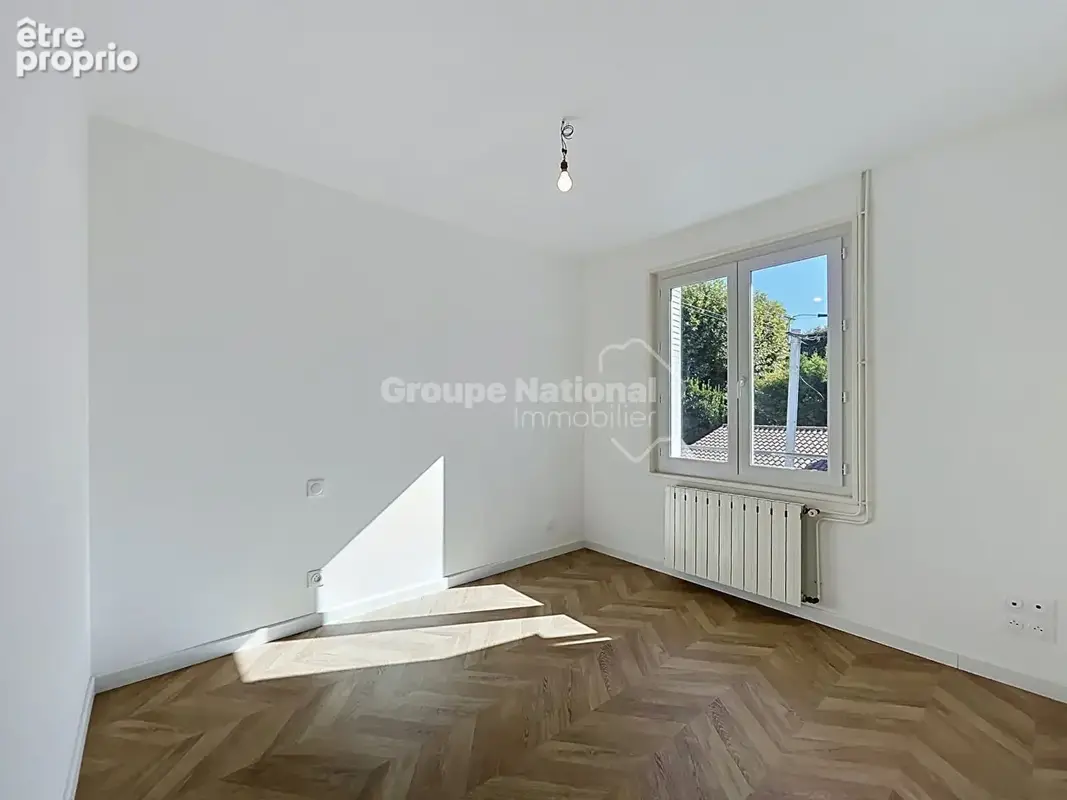 Exclusivité  3 chambres ? panneaux solaires garage  petite cour aucune charge de copropriété - photo 3